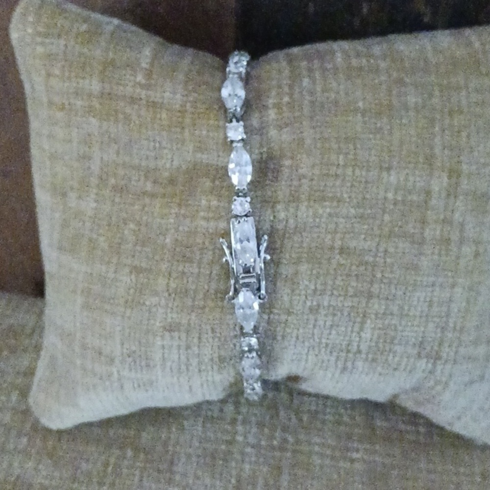 FAS Silver Rhinestone Tennis Bracelet - Picture 2 of 8